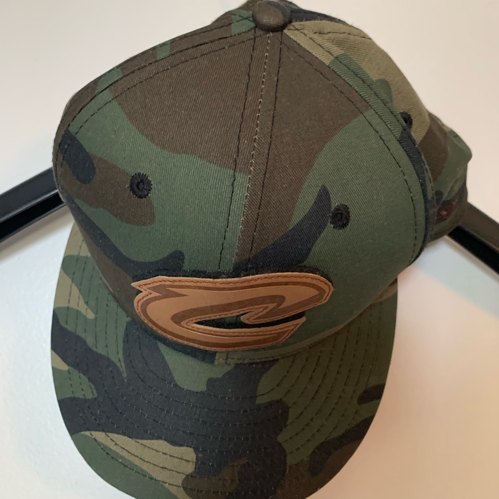 Camouflage Cleveland Cavaliers snap back hat!